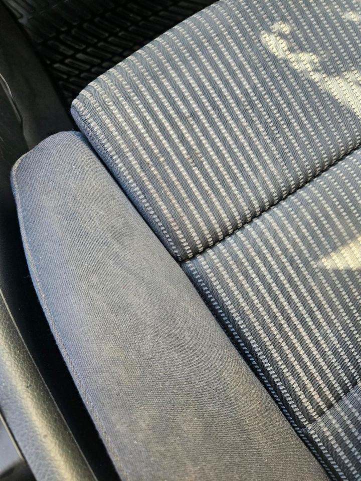 Audi A4 2005 — photo 11