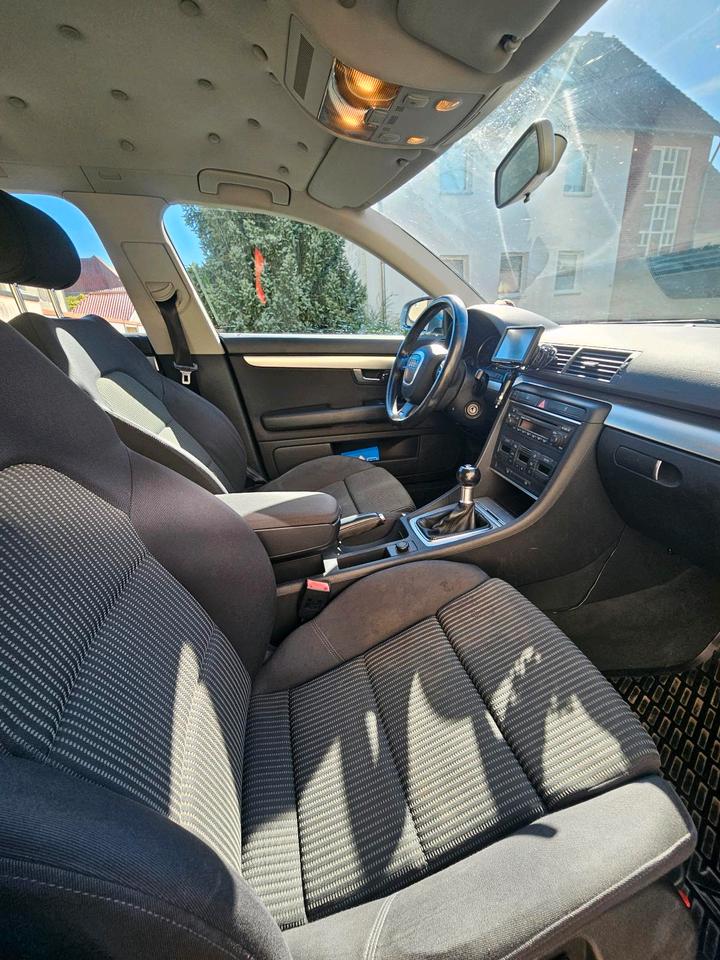 Audi A4 2005 — photo 13
