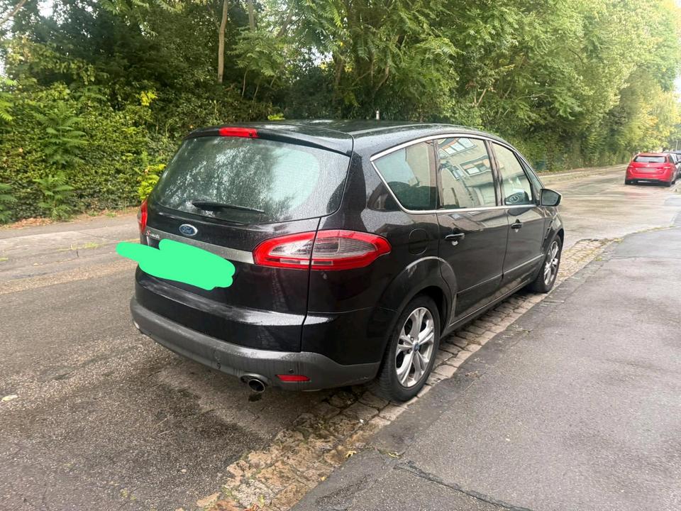 Ford S-Max 2012 — rear view