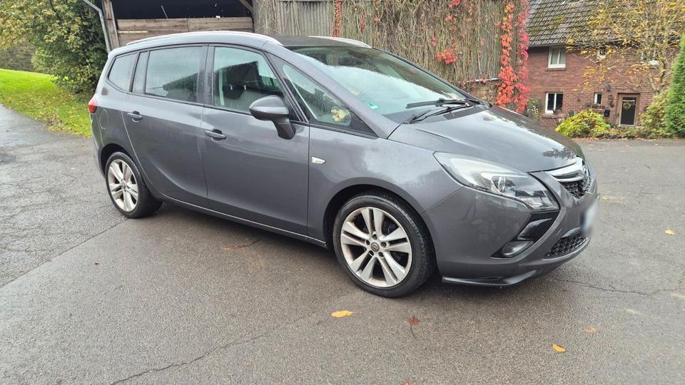 Opel Zafira Tourer 2012 — photo 6