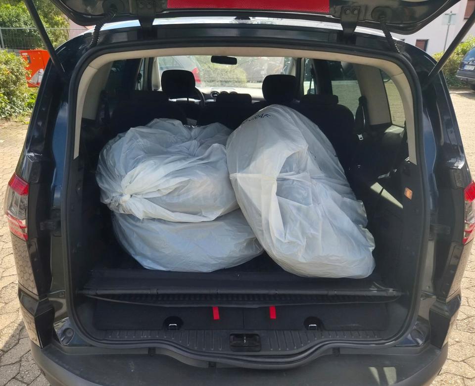 Ford S-Max 2011 — photo 11