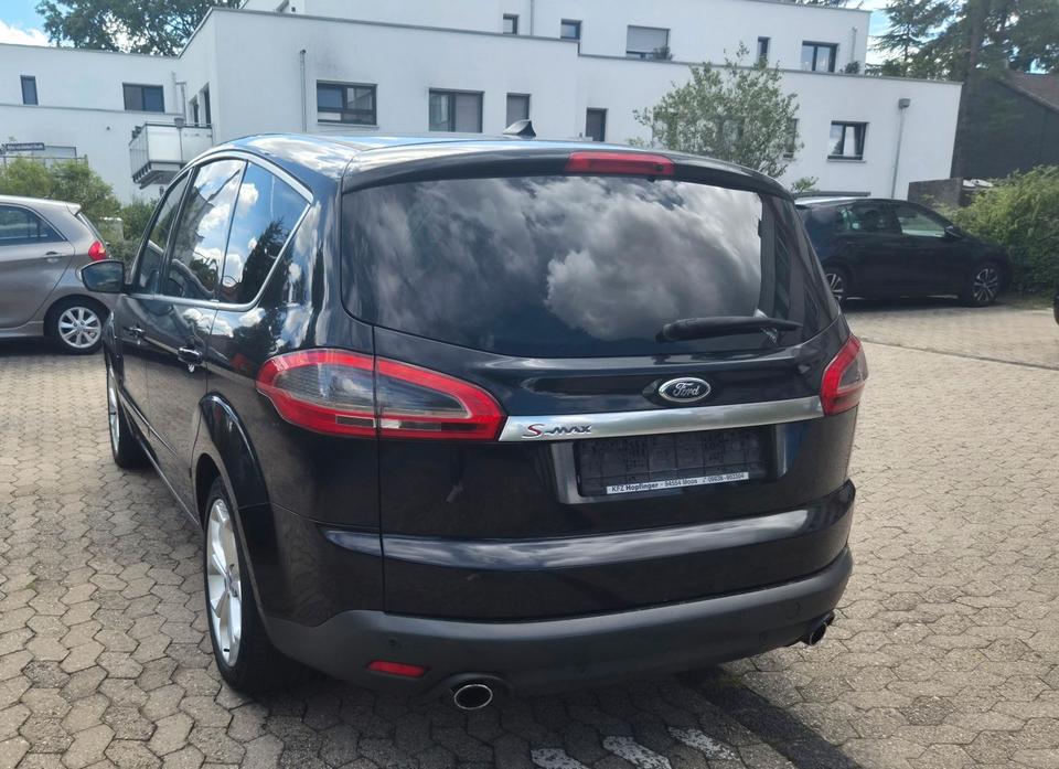 Ford S-Max 2011 — photo 15