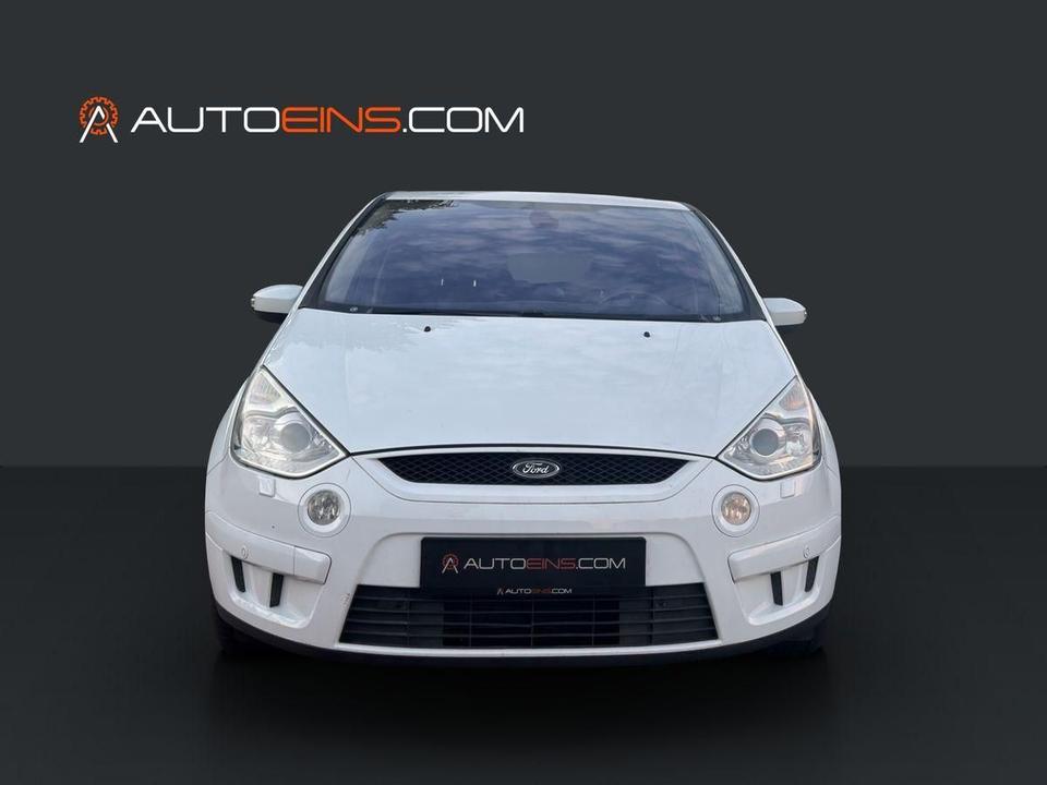 Ford S-Max 2008 — вигляд ззаду