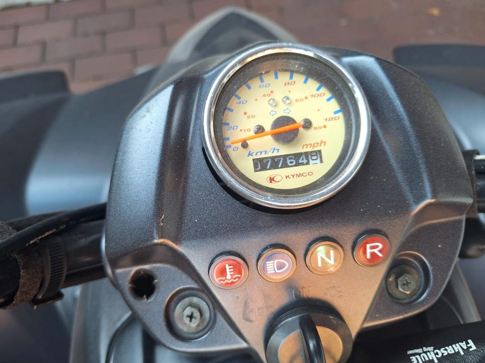 Kymco Quad 300 ccm superMoto 2015 — rear view