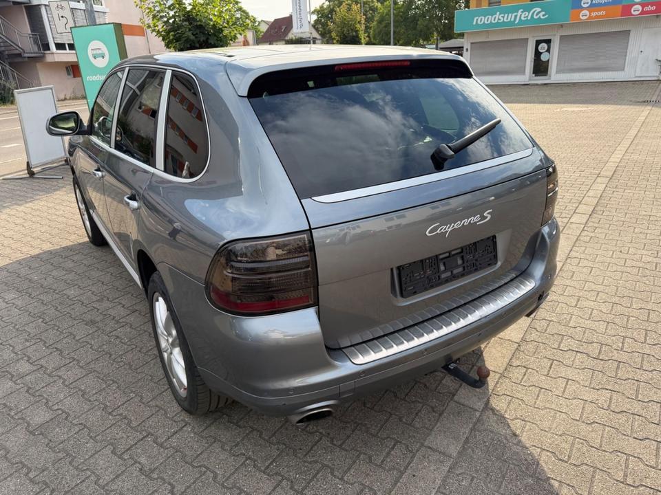 Porsche Cayenne 2004 — photo 10