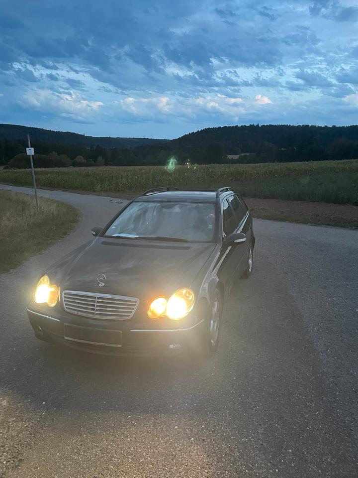 Mercedes Benz C 180 2006 — вигляд ззаду