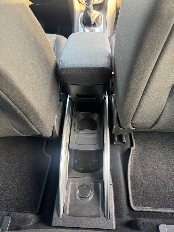 Opel Meriva 2010 — photo 11