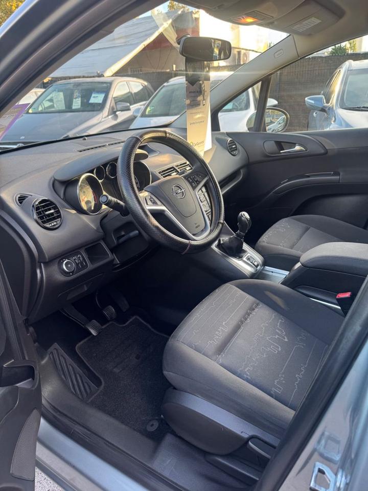 Opel Meriva 2010 — photo 13