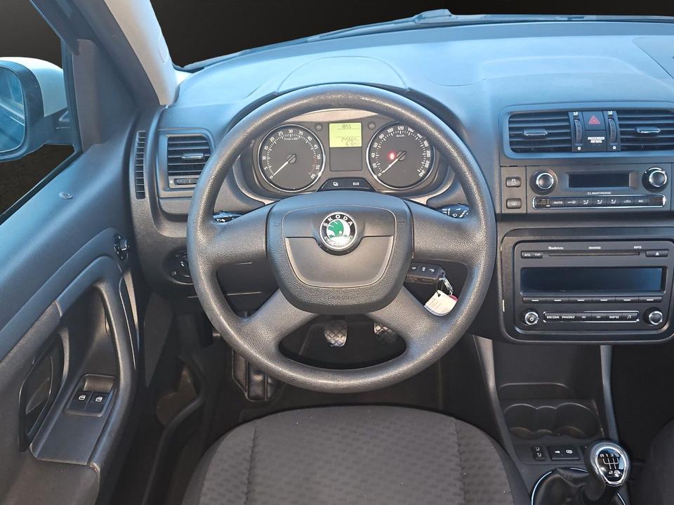 Skoda Roomster 2010 — photo 12