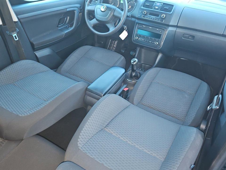 Skoda Roomster 2010 — photo 20
