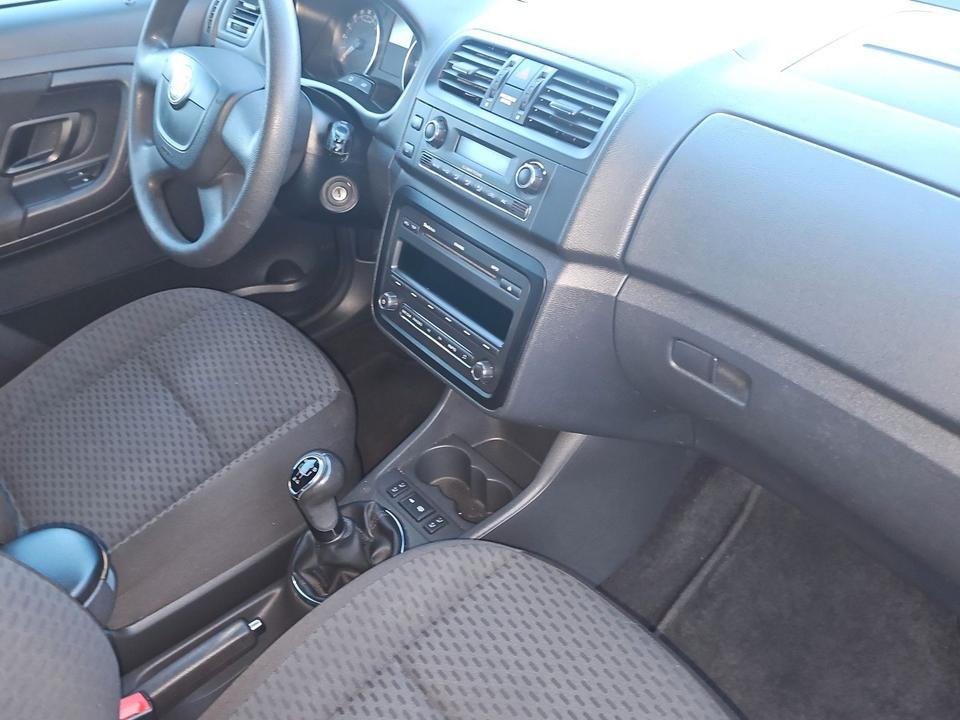 Skoda Roomster 2010 — photo 22