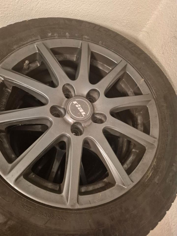 Opel Astra 2015 — photo 12