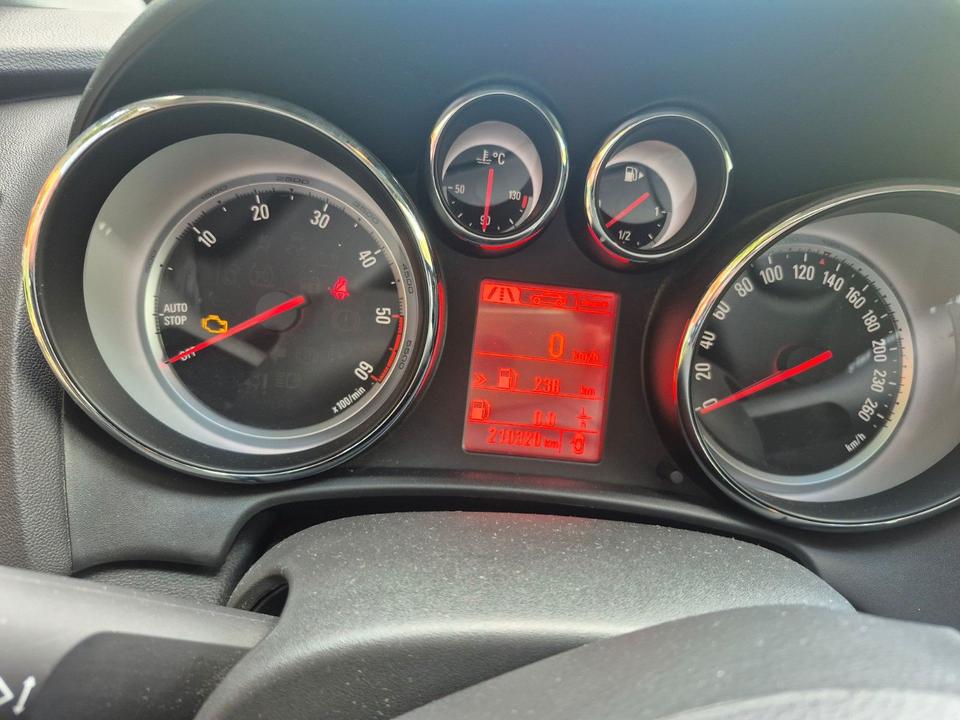 Opel Astra 2015 — photo 6