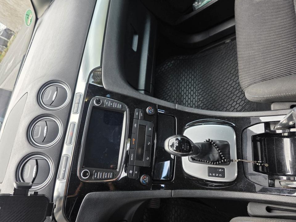 Ford S-Max 2012 — photo 10