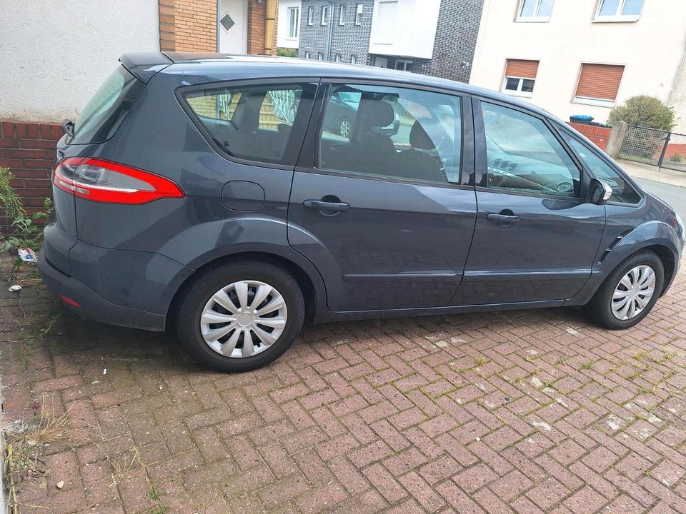 Ford S-Max 2011 — interior
