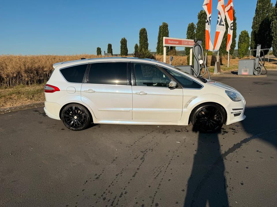 Ford S-Max 2010 — interior
