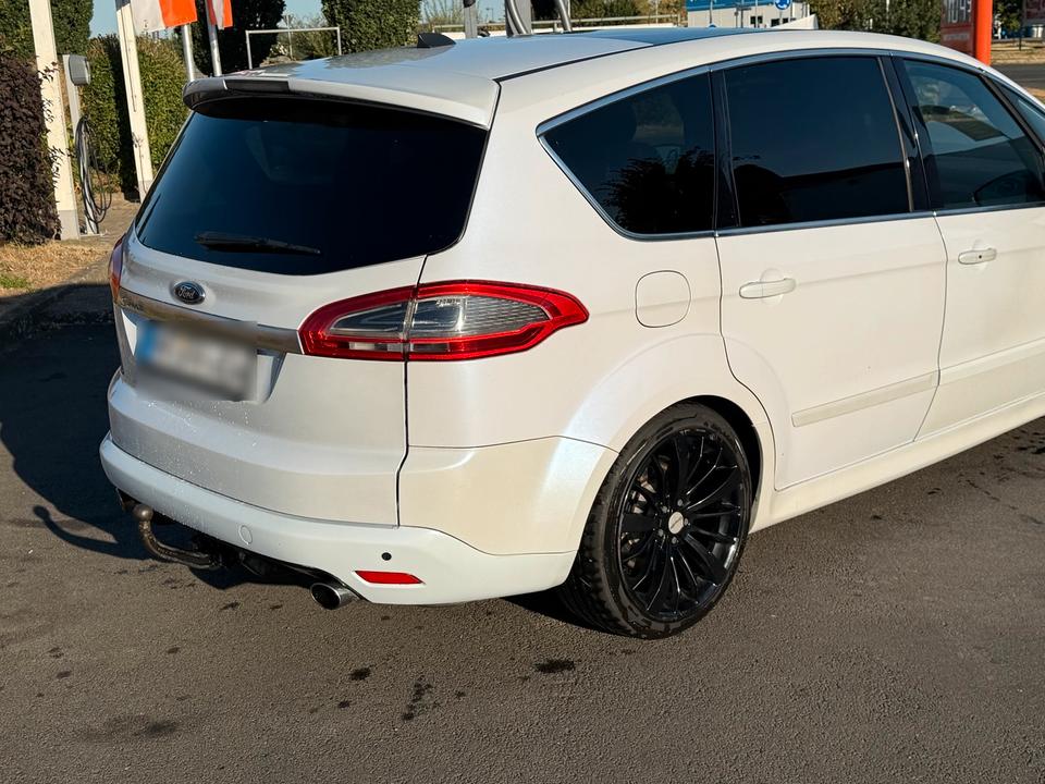Ford S-Max 2010 — engine