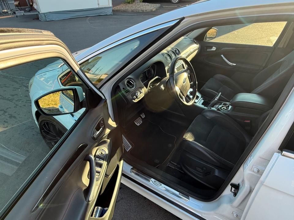 Ford S-Max 2010 — photo 7
