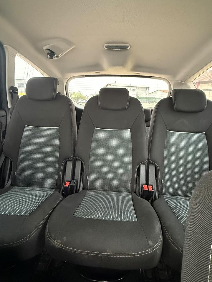 Ford S-Max 2014 — photo 13