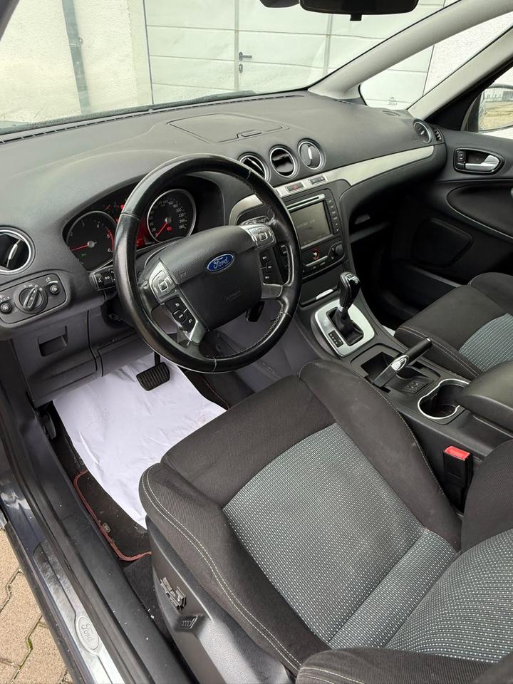 Ford S-Max 2014 — photo 18