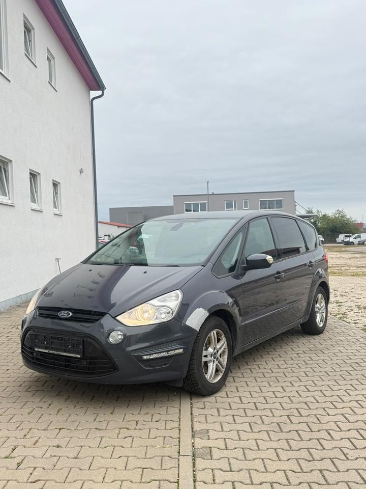 Ford S-Max 2014 — interior