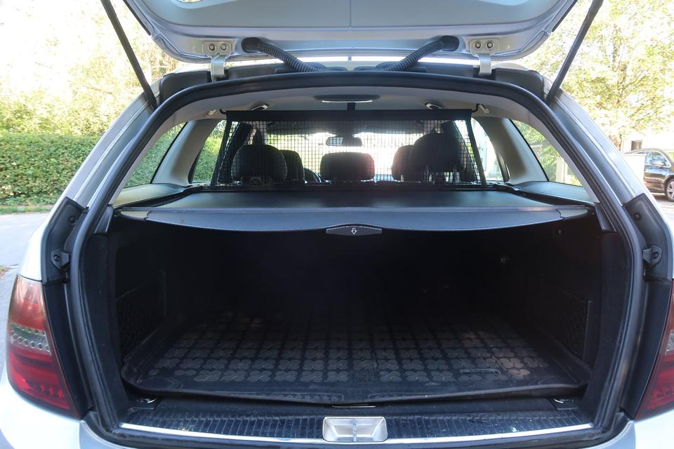 Mercedes Benz C 220 2010 — photo 11