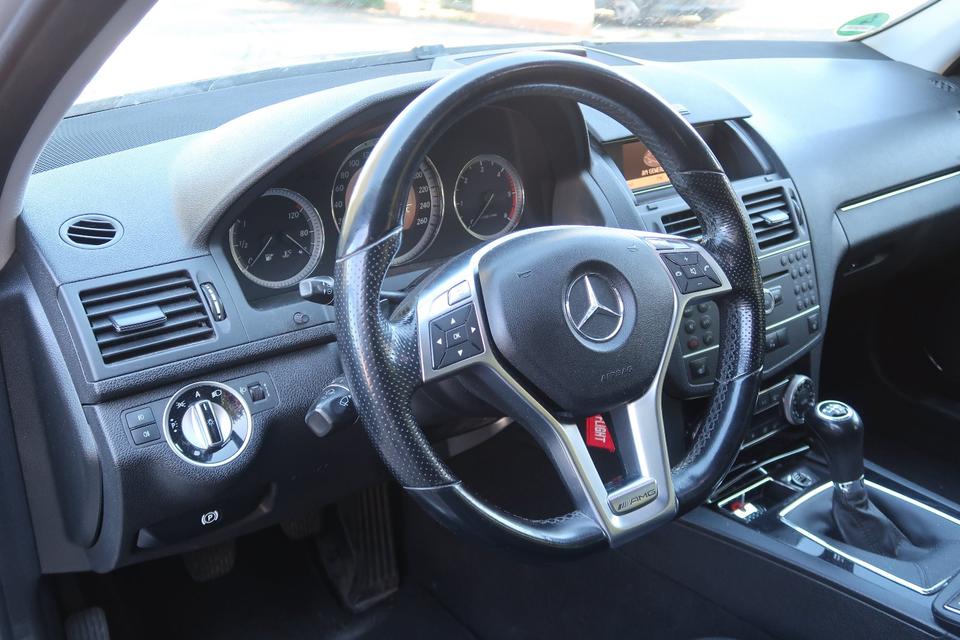 Mercedes Benz C 220 2010 — photo 15