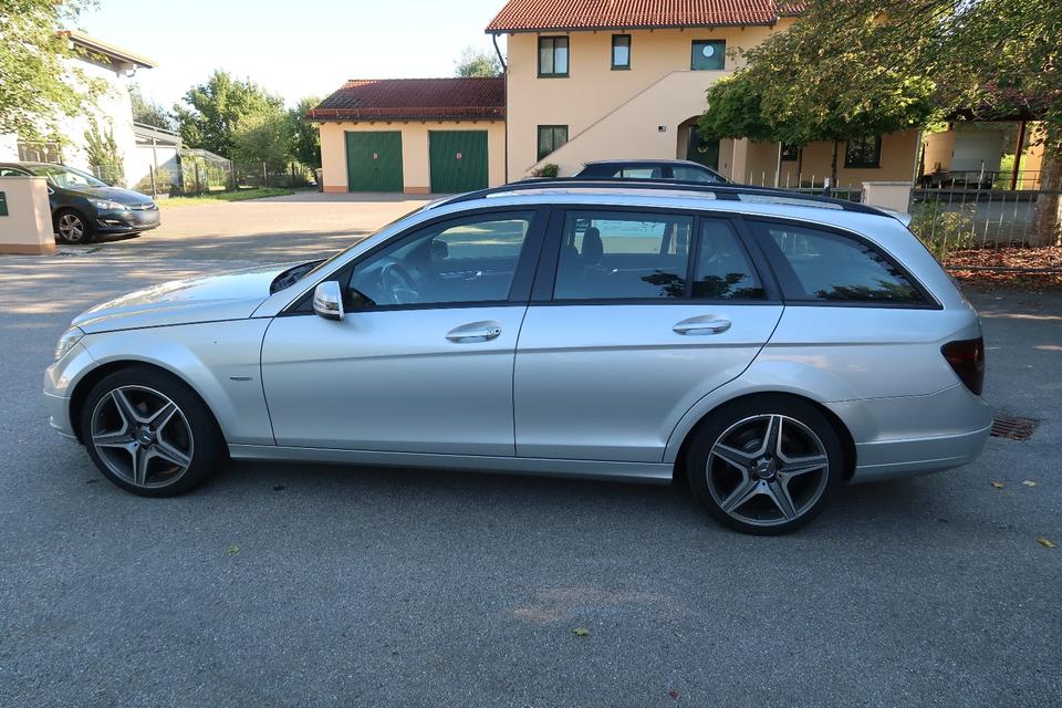 Mercedes Benz C 220 2010 — photo 8