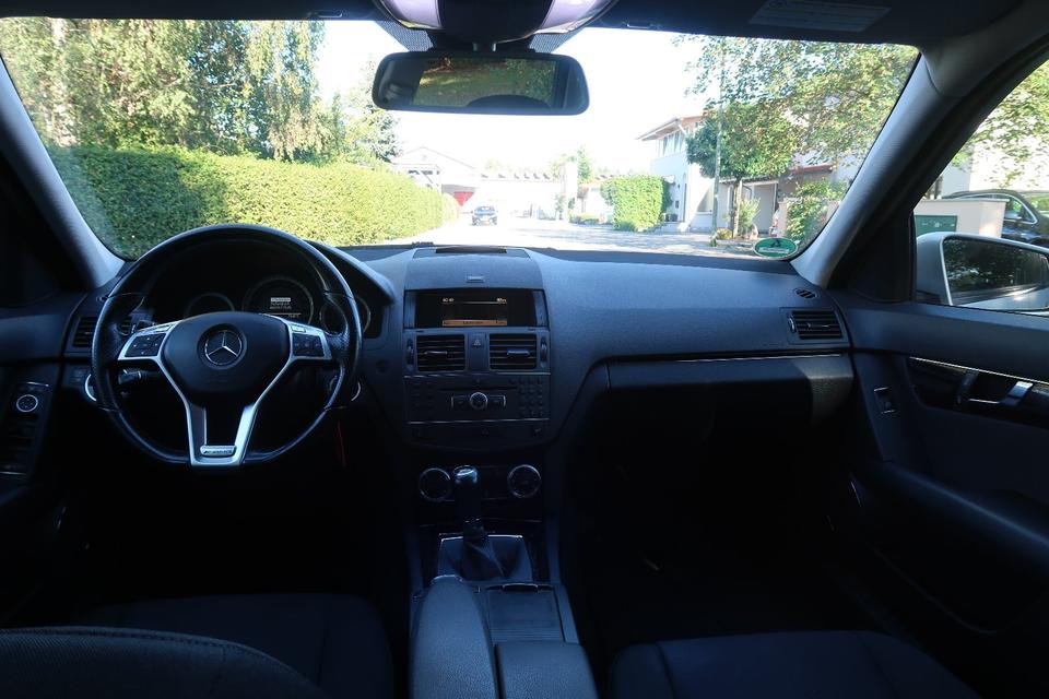 Mercedes Benz C 220 2010 — photo 9