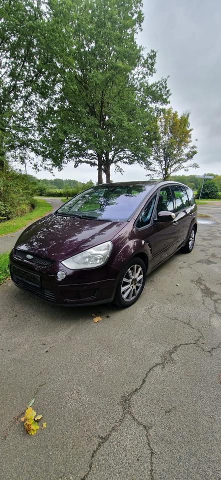 Ford S-Max 2010 — interior