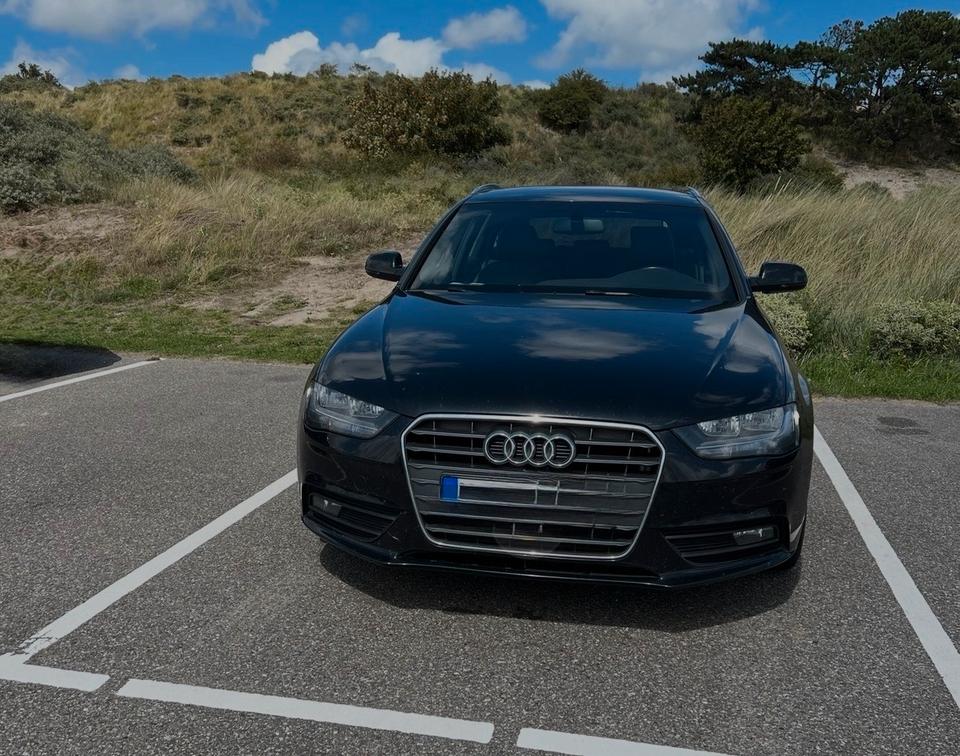 Audi A4 2013 — rear view