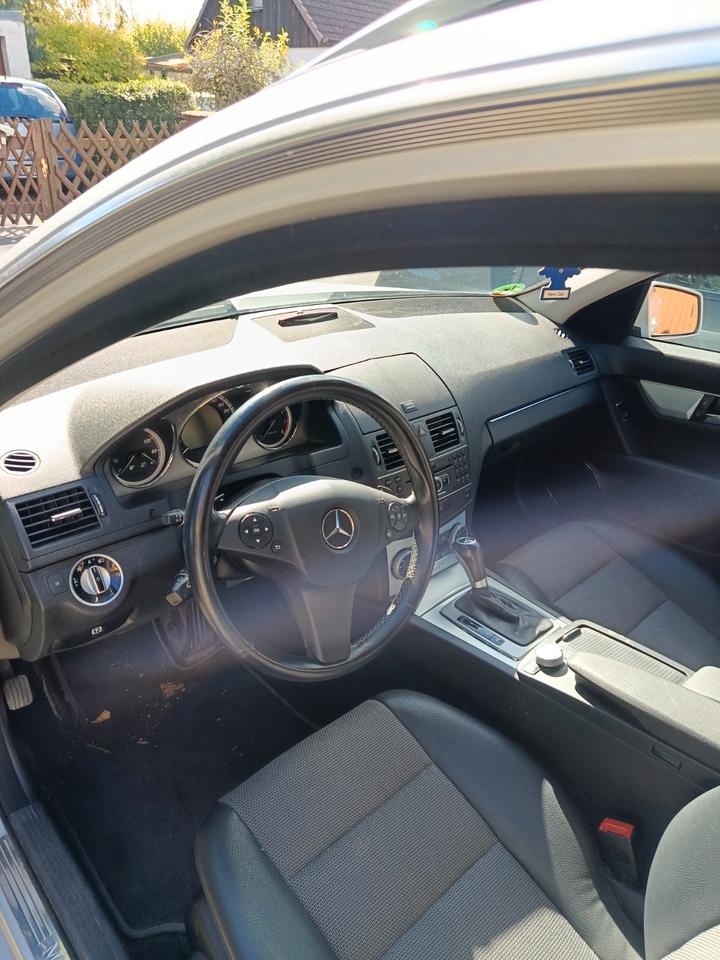 Mercedes Benz C 250 2011 — photo 13