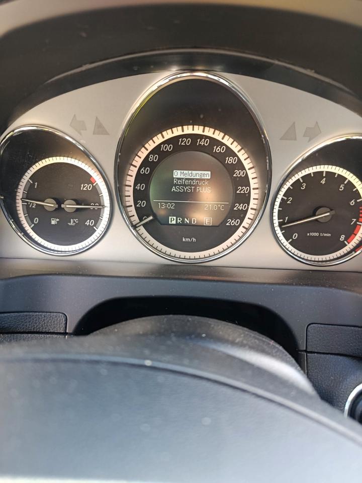 Mercedes Benz C 250 2011 — photo 15