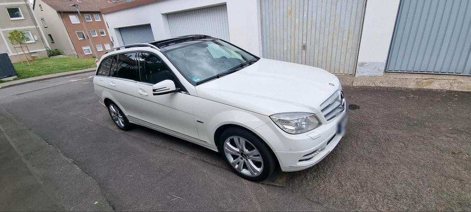 Mercedes Benz C 220 2010 — interior