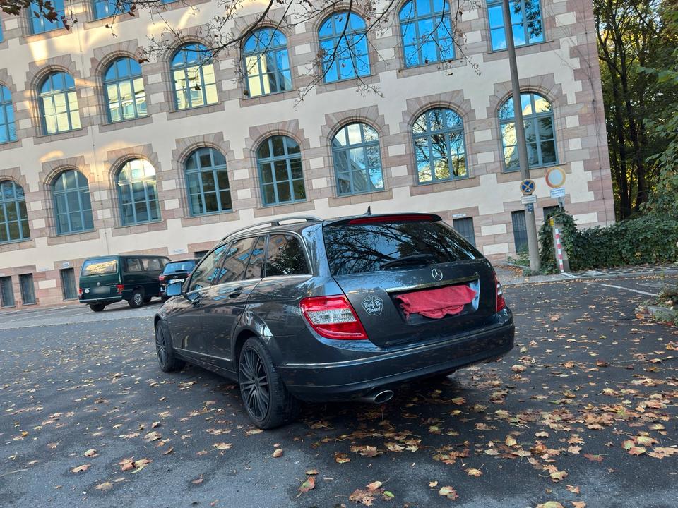 Mercedes Benz C 250 2010 — двигун