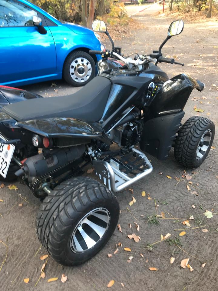 Kymco Quad Online 2010 — rear view
