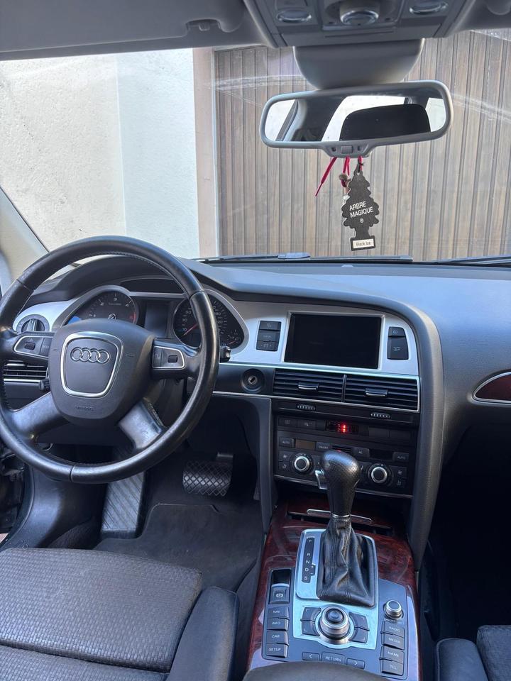 Audi A6 2010 — photo 10