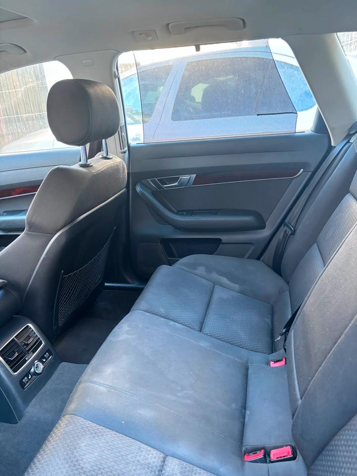 Audi A6 2010 — photo 11