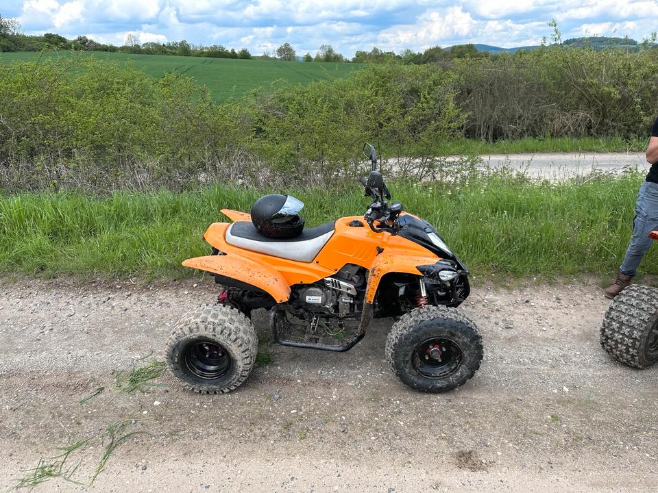 Weitere Motorräder Quad Luxxon Adly Hurricane 500ccm 2009 — interior