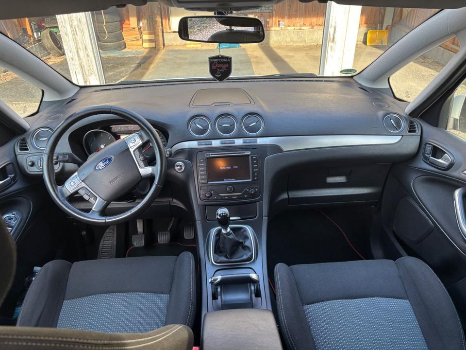 Ford S-Max 2014 — photo 12