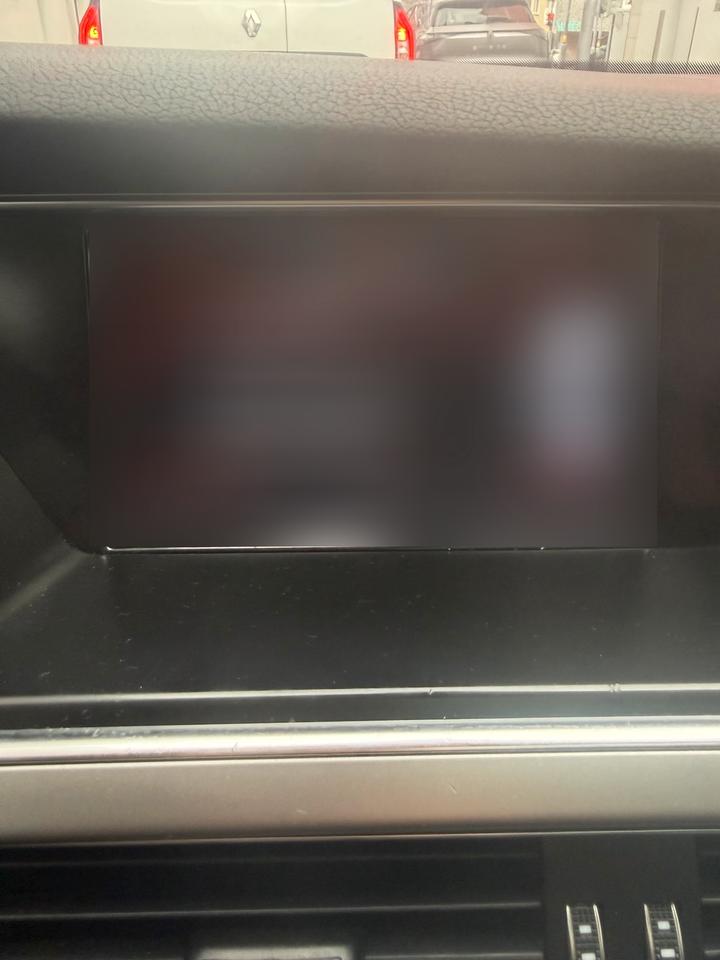 Audi A4 2014 — photo 12