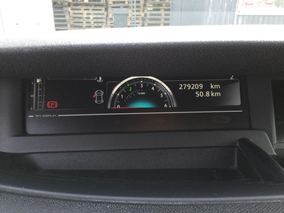 Renault Scenic 2012 — photo 16