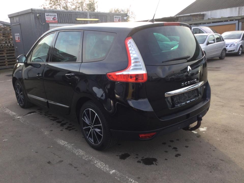 Renault Scenic 2012 — engine