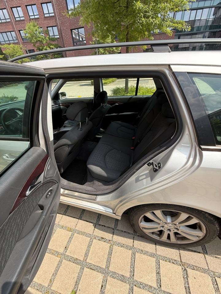 Mercedes Benz E 220 2005 — photo 15