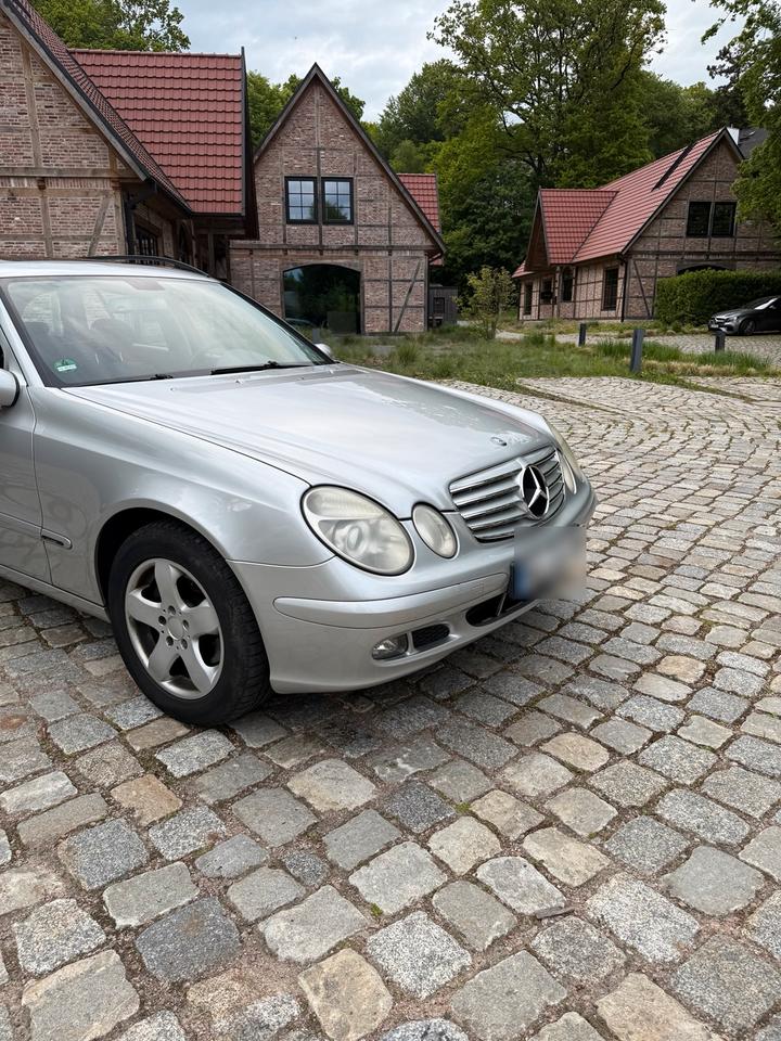 Mercedes Benz E 220 2005 — photo 7