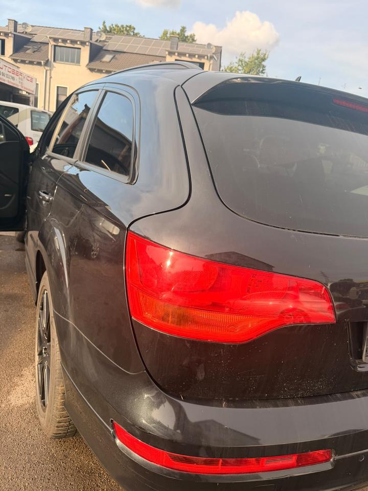 Audi Q7 2008 — photo 10