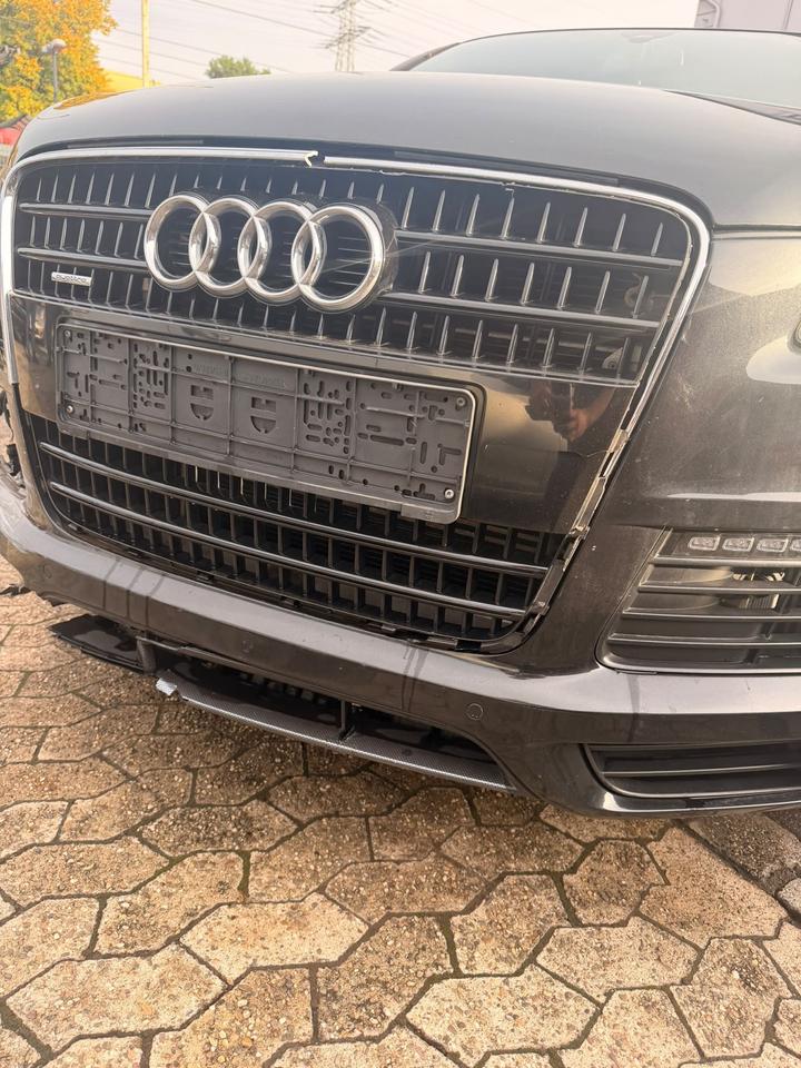 Audi Q7 2008 — rear view