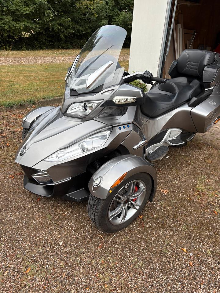 Weitere Motorräder Can-Am Spyder RT-S 2013 — vehicle for AFU Ukraine