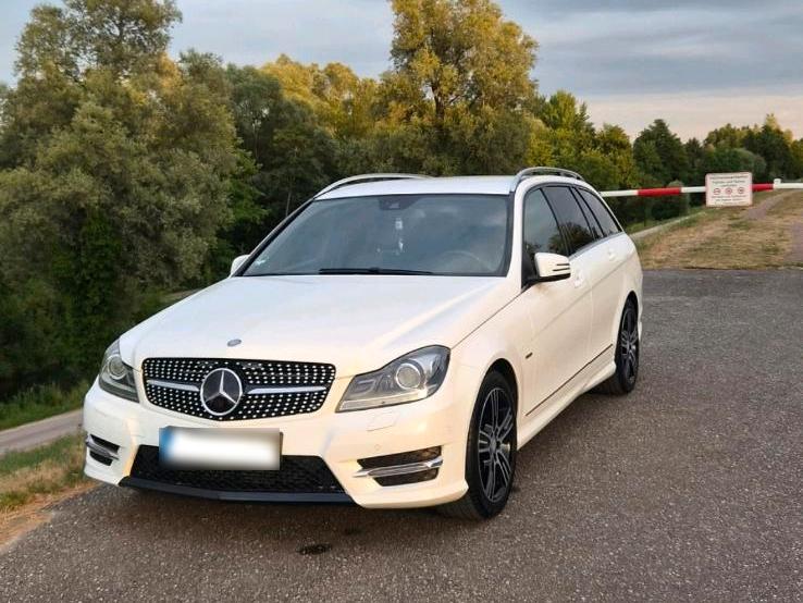 Mercedes Benz C 220 2014 — rear view