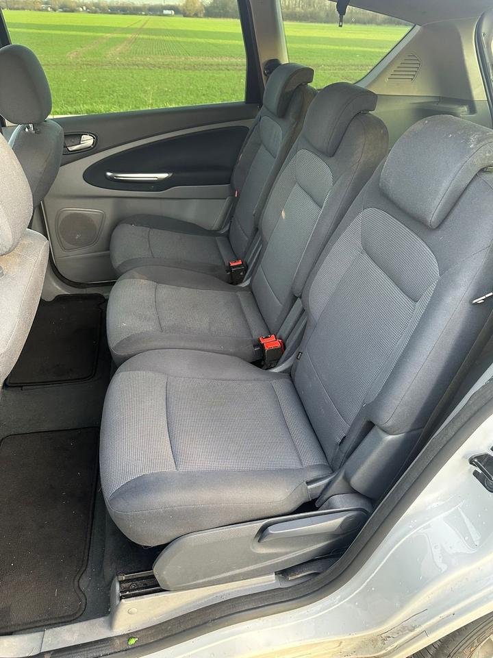 Ford C-Max 2008 — photo 6